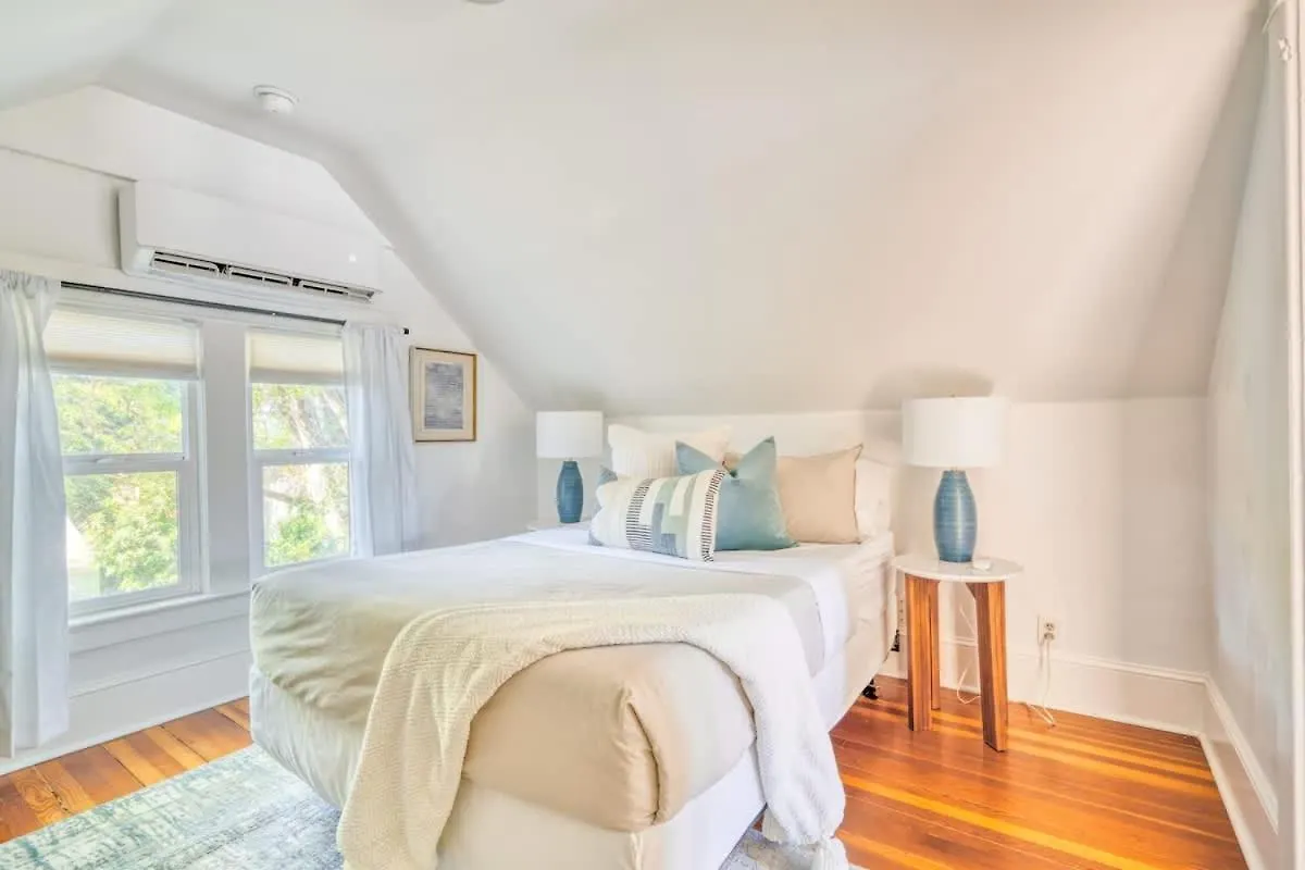 Stay Portland - Cute & Charming Portland Home 91 Walkscore 0*,  United States