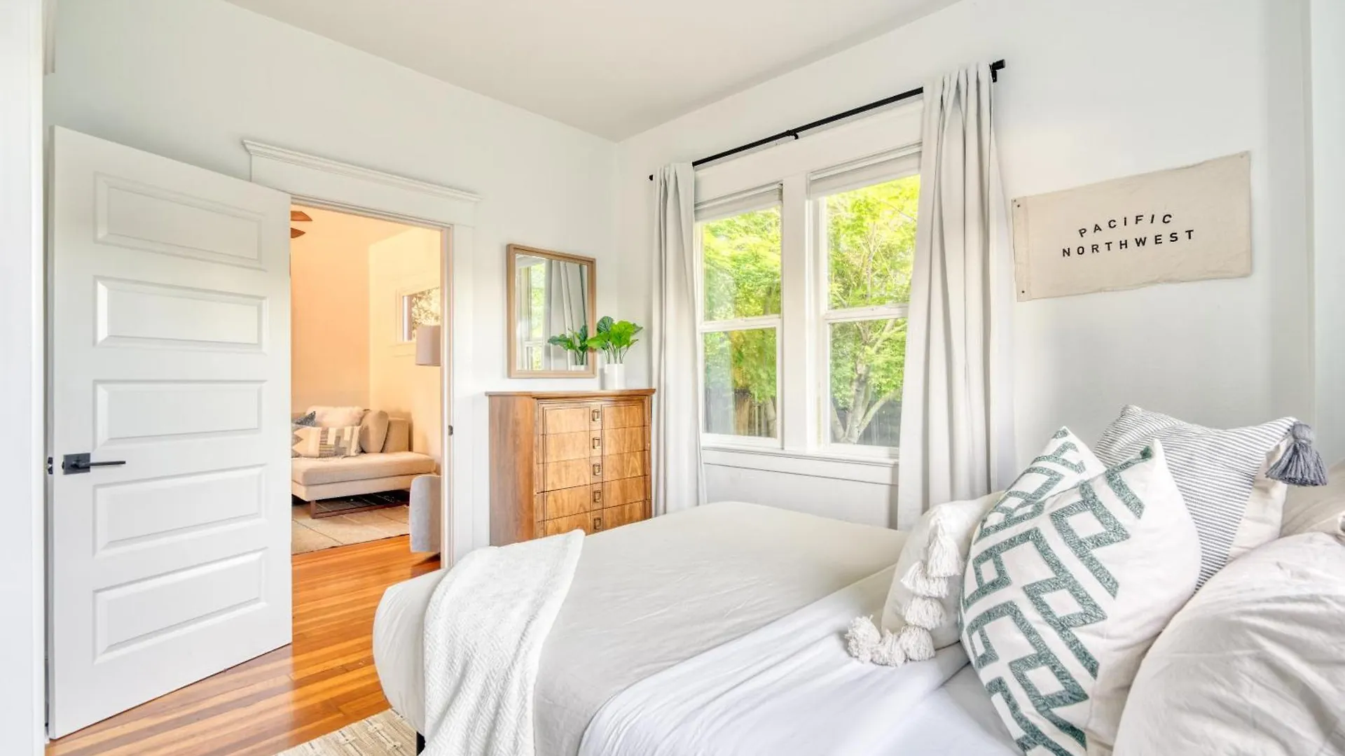 Stay Portland - Cute & Charming Portland Home 91 Walkscore