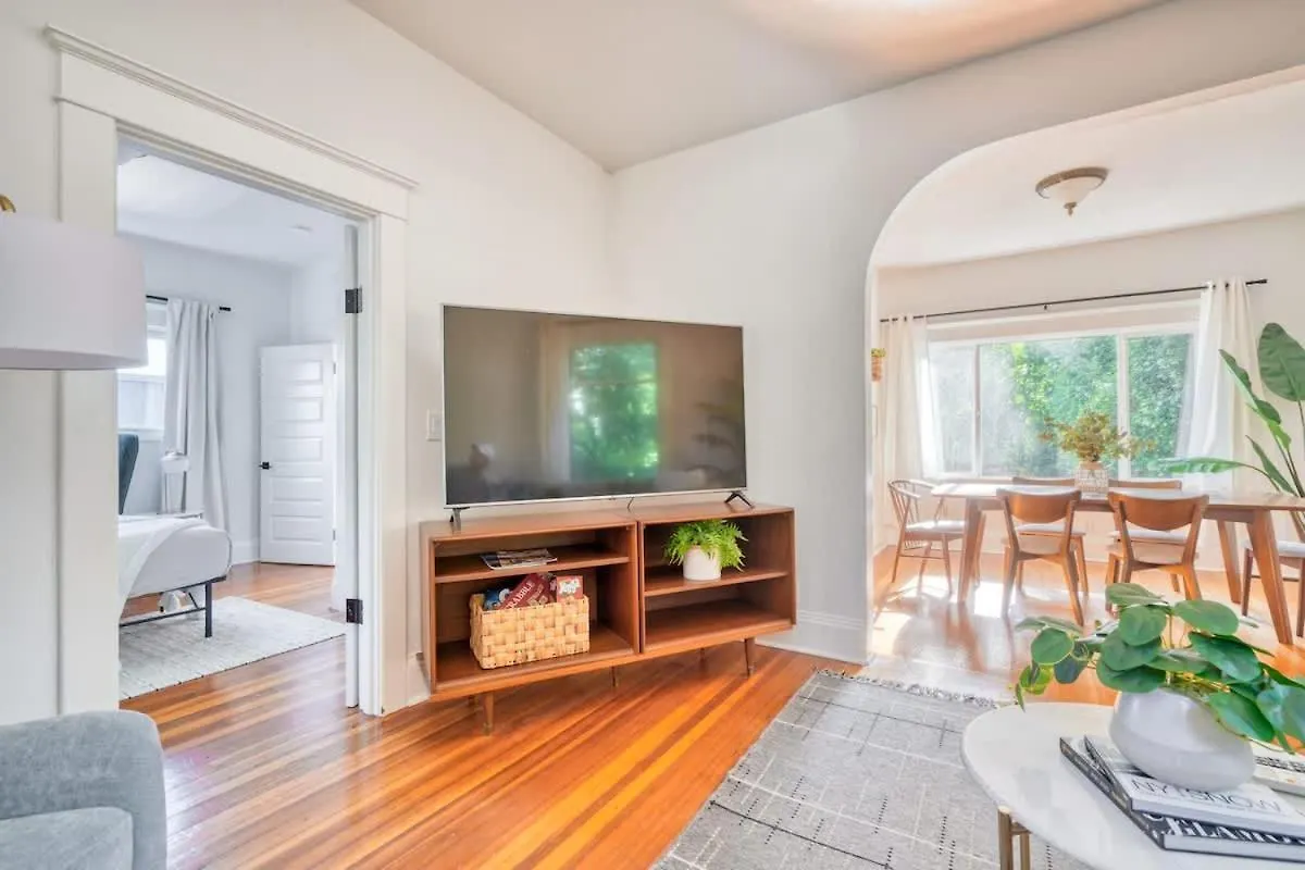 Stay Portland - Cute & Charming Portland Home 91 Walkscore